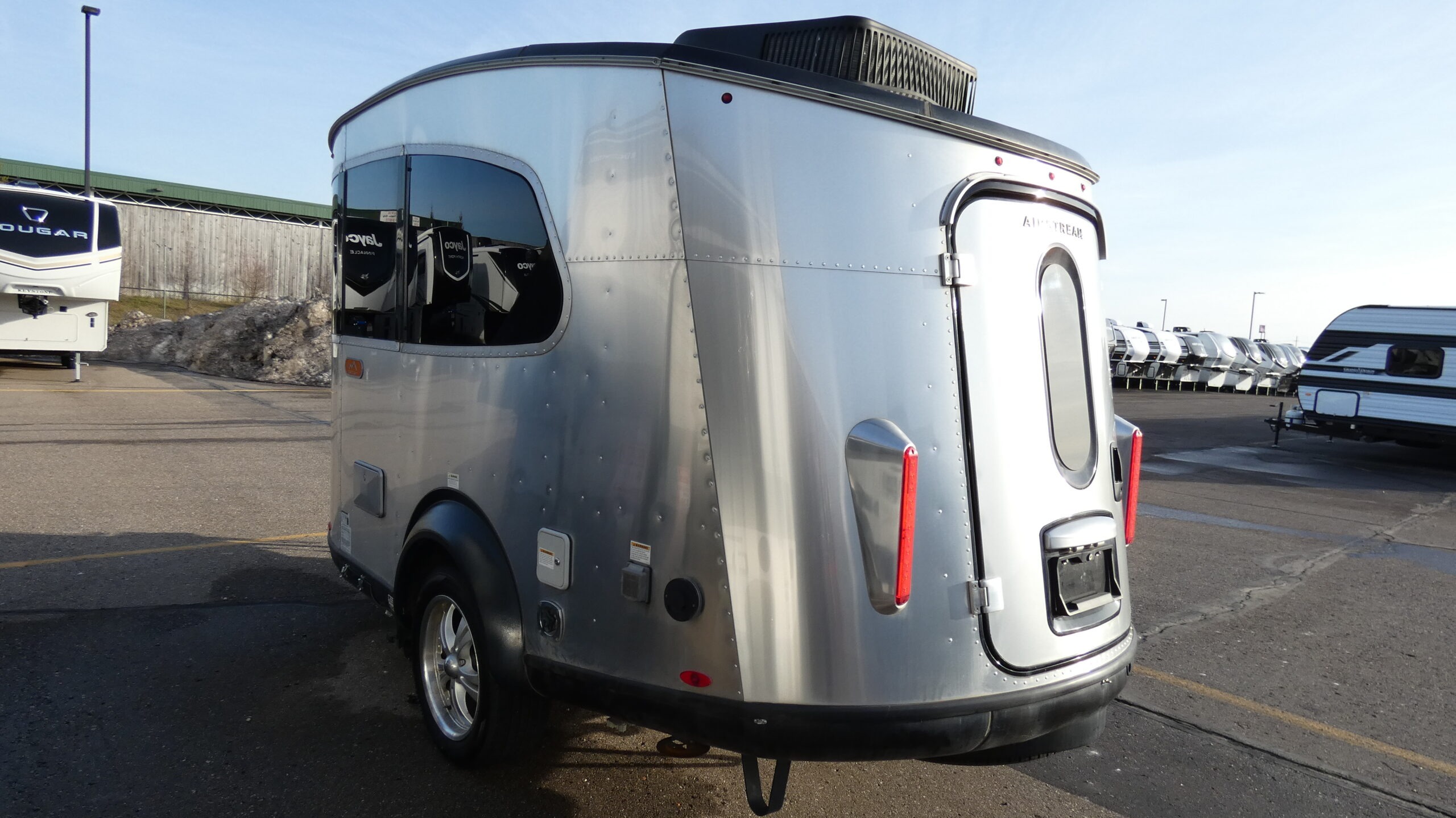 2017 Airstream Basecamp 16 thumbnail 3